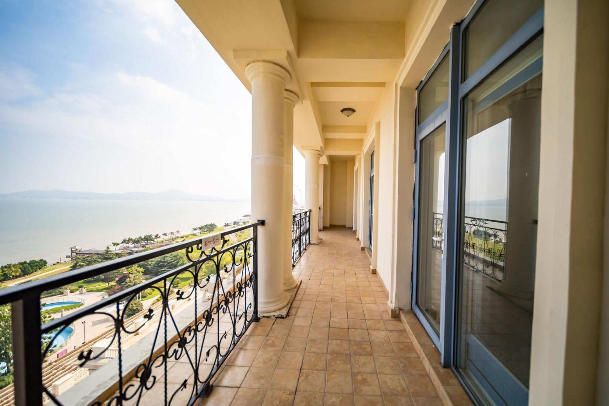 Crowne Plaza Ocean Spring Resort By Ihg Jimo Ngoại thất bức ảnh