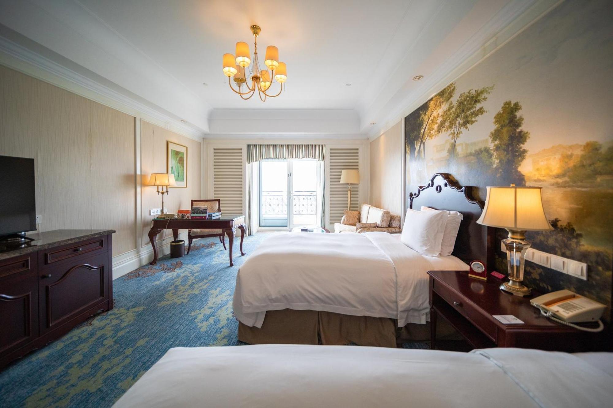 Crowne Plaza Ocean Spring Resort By Ihg Jimo Ngoại thất bức ảnh